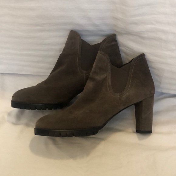 Stuart Weitzman brown suede heeled booties - Picture 3 of 4